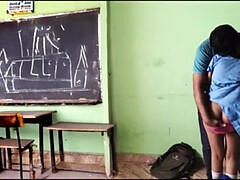 18 ans, Anal, Mignonne, Première fois, Hd, Indienne, Étudiant, Uniforme