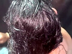 18 ans, Salle de bains, Gros clito, Gros seins, Brunette brune, Maman, Seins naturels, Chatte