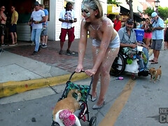 Cul, Gros seins, Mignonne, Mère que j'aimerais baiser, Naturelle, Mamelons, De plein air, Chatte