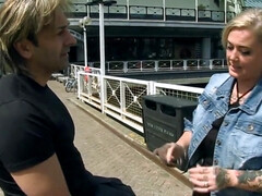 Grote kont, Blond, Sperma shot, Hondjeshouding, Handbeurt, Hardcore, Monster, Tietenklus