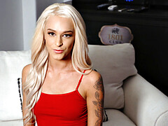 18 años, Rubia, Corridas, Garganta profunda, Estilo perrito, Flaco, Adolescente, Tetas