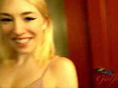 18 años, Rubia, Corrida, Pajear, Sexo duro, Masturbación, Montar, Adolescente