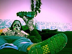 Gorda, Ébano, Pies, Fetiche, Masturbacion con pies, Gotica, Madres para coger, Pov