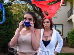 Embrassement, Cuisine, Léchez, Masturbation, Chatte, Dénudage, Tatouage, Nénés