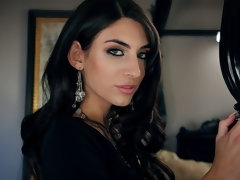 Cul, Sucer une bite, Brunette brune, En levrette, Branlette thaïlandaise, Embrassement, Rasée, Nénés