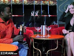 Gros cul, Grosse bite, Brunette brune, Tchèque, Époux mari, Interracial, Léchez, Nénés