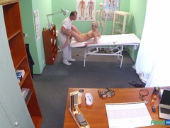 Arzt, Hundestellung, Fingern, Handjob, Krankenschwester, Büro, Muschi, Uniform