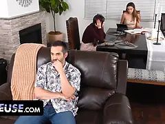 🍆 donnie takes what he wants from his freeuse roomies Lexi Luna and blair hudson