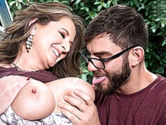 In den arsch, Wohlbeleibte schöne frauen, Grosser arsch, Fett, Milf, Rasiert, Rock, Entkleiden