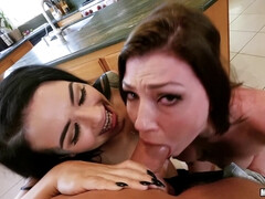 Gros cul, Grosse bite, Sucer une bite, Hard, Lesbienne, Chatte, Adolescente, Plan cul à trois