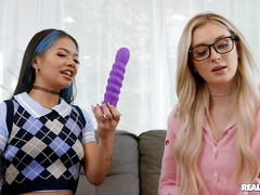 Shameless teens threesome heart-stopping porn movie