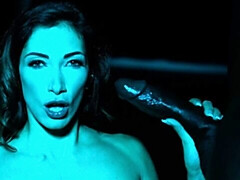 デカ尻, デカチン, デカパイ, フェラチオ, 茶髪の, 手コキする, 異人種間, なめる