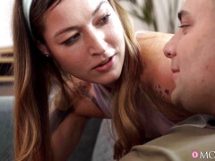 Attractive MILF temptress mind-blowing sex scene