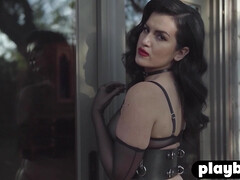 Arsch, Grosser arsch, Grosse titten, Braunhaarige, Vollbusig, Lingerie, Erotischer film, Solo
