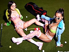 Culo grande, Penetracion con dedos, Lencería, Masturbación, Afeitado, Estriptis, Adolescente, Tetas