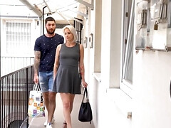 18 jahre, Grosser schwanz, Blondine, Geschnappt, Betrug, Papi, Hundestellung, Muschi