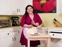 Брюнетки, Пальцем, Большие дырки, Мастурбация, Киски, Соло, Чулки, Стриптизерша