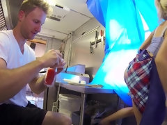 Cul, Gros seins, Blonde, Grosse, Public, Serré, Voyeur