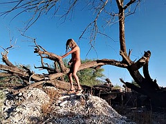 Pieds, Fétiche des pieds, Talons, Lingerie, Masturbation, De plein air, Transsexuelle, Solo