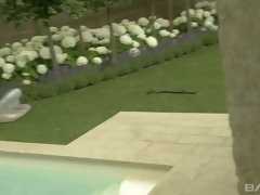 Blondine, Spermaladung, Doppelpenetration, Aufs gesicht abspritzen, Gruppe, Interrassisch, Im freien, Tätowierung