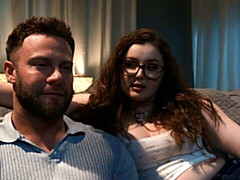 Gros cul, Grosse bite, Gros seins, Sucer une bite, Brunette brune, En levrette, Mère que j'aimerais baiser