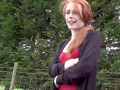 Amateur, Sucer une bite, Brunette brune, Voiture, Européenne, De plein air, Public