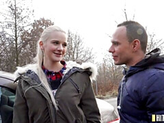 Grosser arsch, Grosse titten, Blasen, Hundestellung, Geld, Im freien, Dürr, Jungendliche (18+)