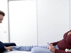 Blond, Mollig, Handbeurt, Hardcore, Likken, Rijpe lesbienne, Ruw, Geschoren