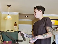 Leie, Tussi, Küssen, Lesbisch, Transfrau, Erotischer film