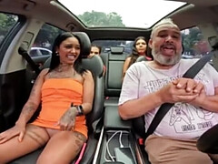 Amateur, Brasileñas, Coche, Primera ves, Latina, Tetas naturales, Coño, Tetas