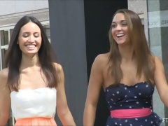 En gros plan de très près, Robe, Extrême, Talons, Masturbation, Orgasme, Public, Sous la jupe