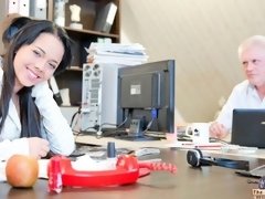 Азиатки, Брюнетки, Собачьи, Фетиш, Натуральные сиськи, Стриптизерша, Молоденькие, Сиськи