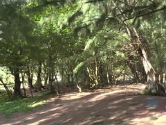 Strand, Braunhaarige, Freundin, Handjob, Öl, Orgasmus, Muschi, Titten
