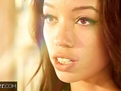 Mamada, Morena, Estilo perrito, Penetracion con dedos, Peludo, Besar, Coño, Adolescente