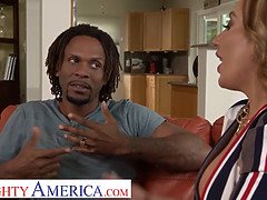 Grote kont, Grote mammen, Zwart, Sperma in gezicht, Hd, Interraciaal, Likken, Tieten likken