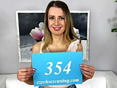 18 jahre, Grosser arsch, Grosser schwanz, Blondine, Blasen, Hundestellung, Natürlichen titten, Jungendliche (18+)