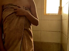 Cuarto de baño, Belleza, Culo grande, Casero, Indio, Desnudo, Ducha, Hermanas