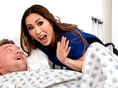 Enthousiasteling, Grote lul, Pijpbeurt, Hondjeshouding, Moeder die ik wil neuken, Roodharige vrouw, Tatoeage, Tieten likken