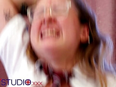 18 jaar, Grote mammen, Eerste keer, Hardcore, Hd, Ruw, Student, Taboe