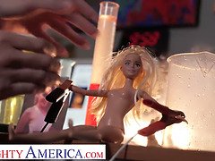 Grosser schwanz, Blondine, Blasen, Handjob, Hd, Natürlichen titten, Schreiend, Titten