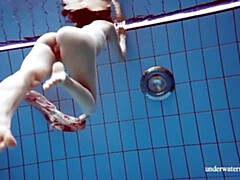 18 jahre, Tschechisch, Frau, Hd, Pool, Öffentlich, Solo, Jungendliche (18+)