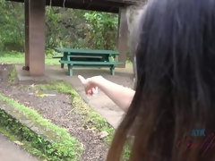 Leie, Braunhaarige, Freundin, Masturbation, Öffentlich, Dusche, Dürr, Titten