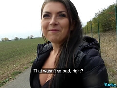 Grosse titten, Schwarz, Braunhaarige, Tschechisch, Natürlichen titten, Piercing, Öffentlich, Muschi