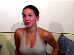 18 jaar, Enthousiasteling, Anaal, Kont, Grote mammen, Frans, Verlegen, Tiener