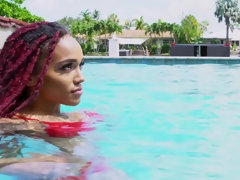 Sucer une bite, En levrette, Noir ébène, Poilue, Hd, Interracial, Piscine, Mouillée