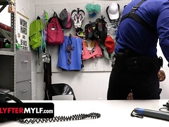 Gros seins, Fétiche, Bureau, Pov, Rugueux, Timide, Maigrichonne, Nénés