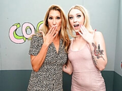 Grote kont, Fetisj, Groep, Interraciaal, Moeder die ik wil neuken, Kousen, Tatoeage, Tieten likken