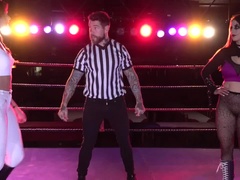 Жопа, Брюнетки, Лизание, Натуральные сиськи, Киски, Порка, Тату, Сиськи