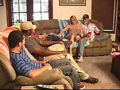 Enthousiasteling, Blond, Pijpbeurt, Groepseks ejactulatie, Dichtbij, Groepseks, Hardcore, Kut duiken