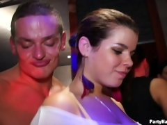 Bekleidet, Sperma im mund, Interrassisch, Orgie, Piercing, Strümpfe, Swingers, Titten